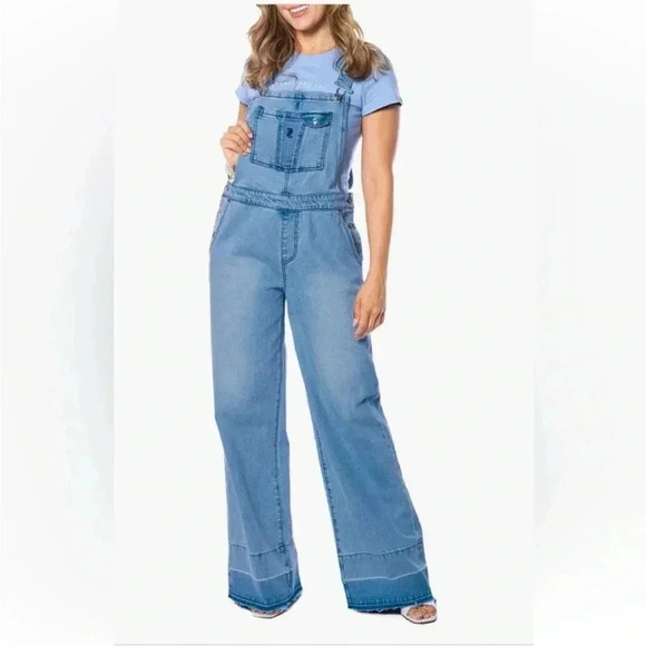 JUICY COUTURE DENIM WIDE LEG OVERALL WITH RELEASE HEM in Medium Wash medium - Picture 1 of 12